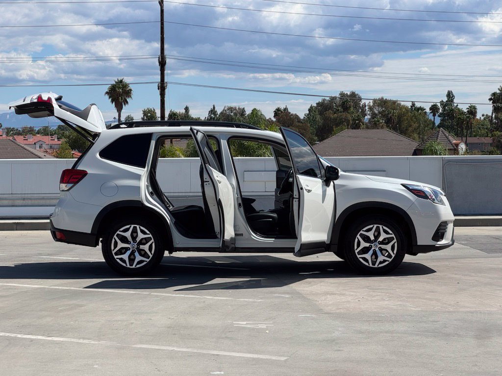 Used 2022 Subaru Forester Premium w/ Popular Package #1 AWD/4WD image 30