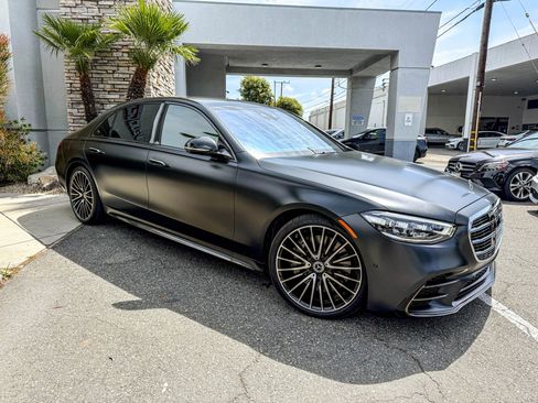 Used 2023 Mercedes-Benz S 580 4MATIC Sedan image 1