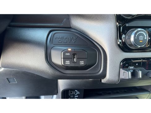 Used 2025 RAM 2500 Tradesman w/ Chrome Appearance Group AWD/4WD image 15