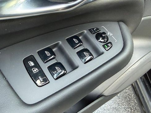 Used 2023 Volvo XC90 B6 Plus w/ Protection Package Premier image 15