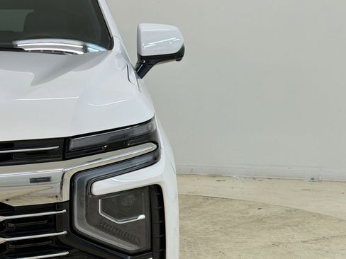 Used 2025 Chevrolet Tahoe LT AWD/4WD image 11