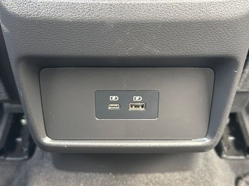 Used 2023 Nissan Rogue SV image 32