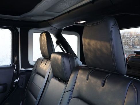 Used 2022 Jeep Wrangler Unlimited Sahara w/ LED Lighting Group image 7