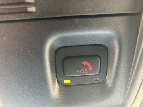 Used 2024 Toyota 4Runner SR5 RWD image 21