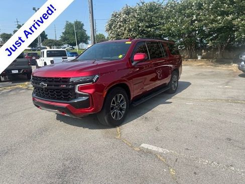 Used 2023 Chevrolet Suburban Z71 w/ Off-Road Capability Package AWD/4WD image 7