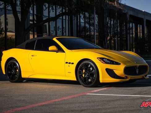 Used 2014 Maserati GranTurismo Sport RWD image 32