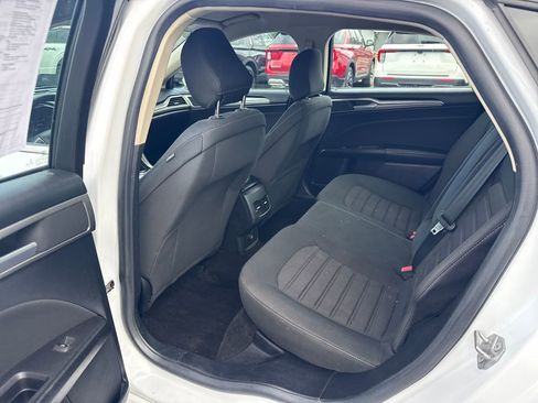 Used 2020 Ford Fusion SE image 13