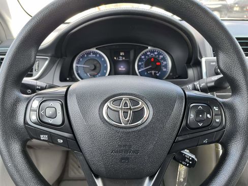 Used 2017 Toyota Camry LE image 21