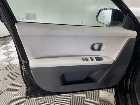 New 2025 Hyundai Ioniq 5 SEL image 13