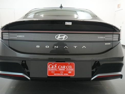 New 2025 Hyundai Sonata Limited image 15