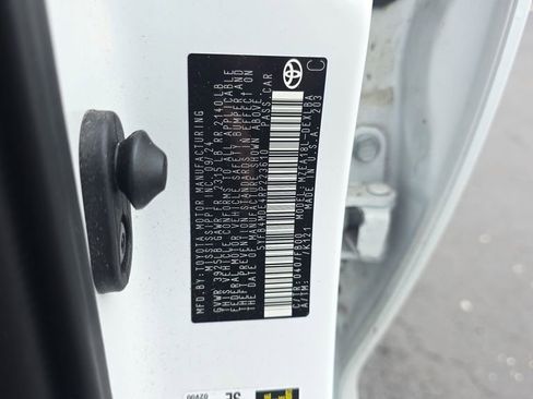 Used 2024 Toyota Corolla LE image 28