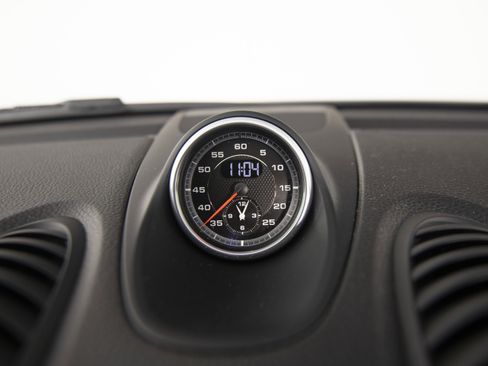 Used 2025 Porsche 718 Cayman image 21