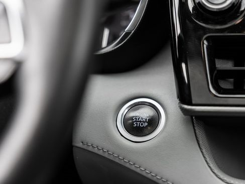 Used 2021 Toyota Highlander Platinum image 18