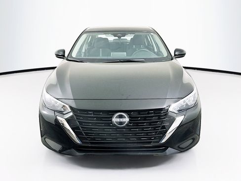 Used 2025 Nissan Sentra SV image 2