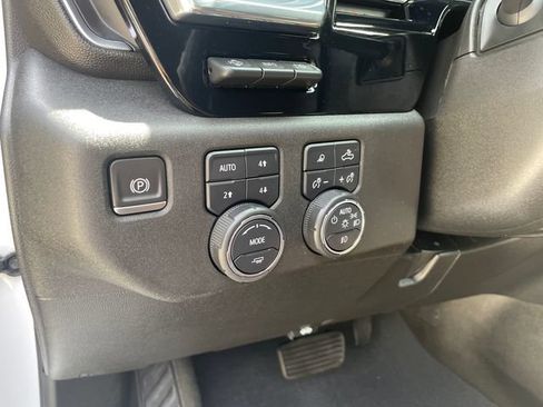 Used 2024 Chevrolet Silverado 2500 High Country w/ Technology Package AWD/4WD image 27