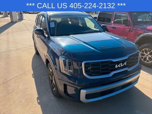 Used 2025 Kia Telluride S image 5