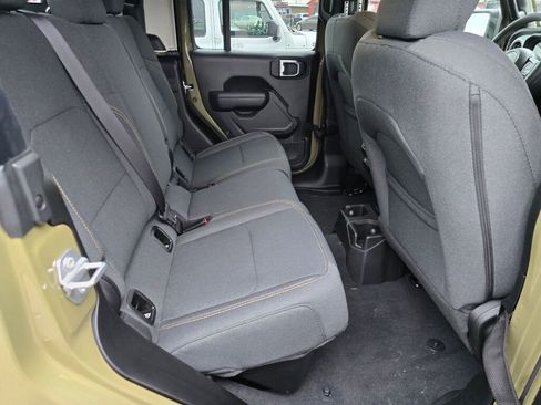 New 2025 Jeep Gladiator Willys image 15