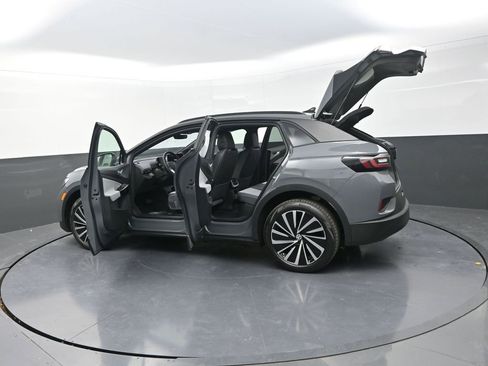 New 2026 Volkswagen ID.4 Pro AWD/4WD image 32