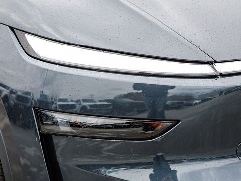 Used 2026 Tesla Model Y Long Range image 7