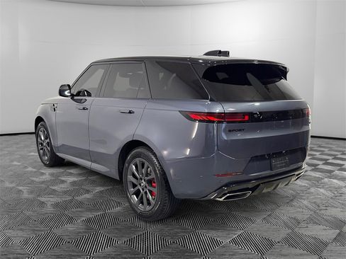 Used 2023 Land Rover Range Rover Sport SE Dynamic image 3