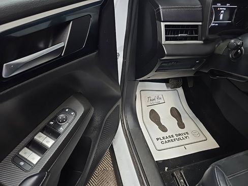 Used 2022 Mitsubishi Outlander SE image 27