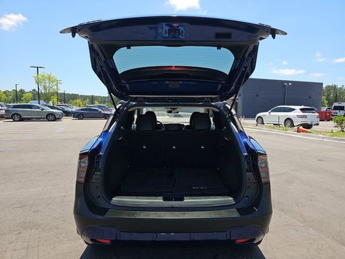 Used 2025 Nissan Kicks SR FWD image 17