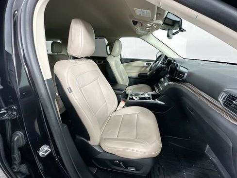 Used 2020 Ford Explorer Limited image 29