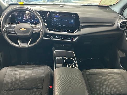 Used 2025 Chevrolet Equinox LT FWD image 10