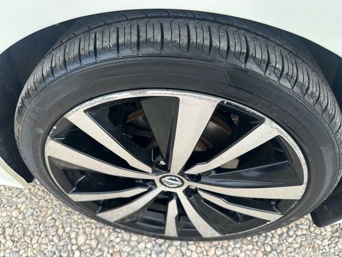 Used 2019 Nissan Altima 2.5 Platinum AWD/4WD image 39