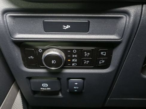 Used 2026 Ford F150 Lariat AWD/4WD image 38