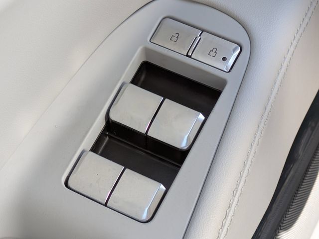 New 2026 Lincoln Navigator Premiere AWD/4WD image 24