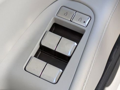 New 2026 Lincoln Navigator Premiere AWD/4WD image 24