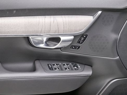 Certified 2025 Volvo S90 B6 Plus image 12