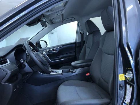 Used 2022 Toyota RAV4 XLE image 11
