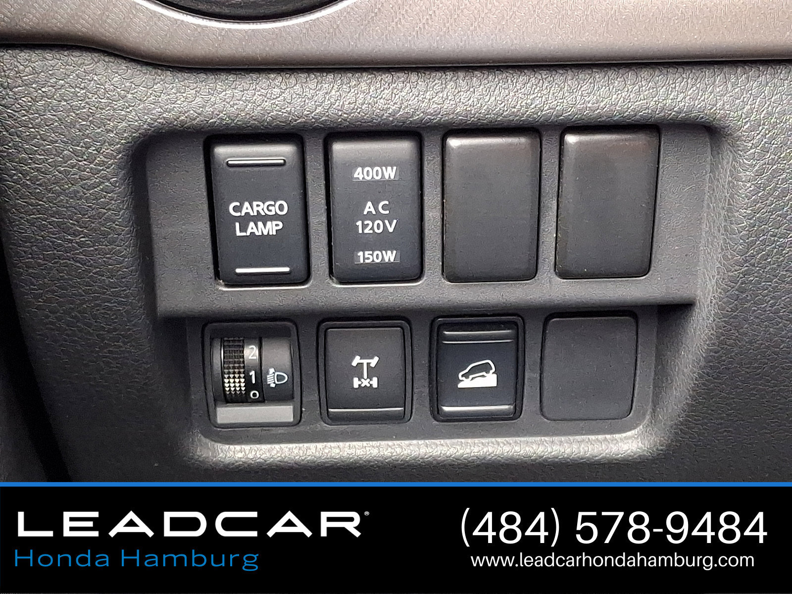 Used 2023 Nissan Titan PRO-4X w/ Pro-4x Convenience Package AWD/4WD image 29