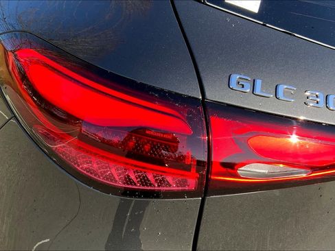 Certified 2025 Mercedes-Benz GLC 300 4MATIC image 18