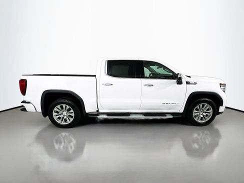 Used 2024 GMC Sierra 1500 Denali w/ Technology Package AWD/4WD image 9