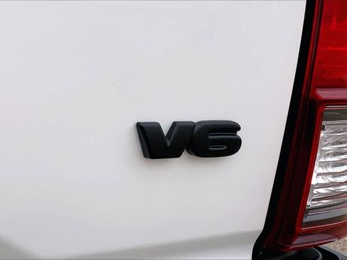 Used 2023 Toyota Tacoma SR5 RWD image 31