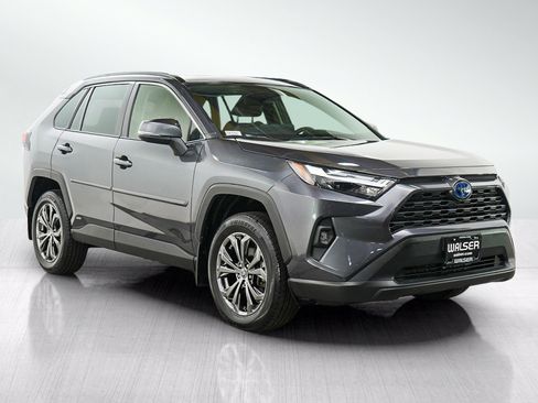 Used 2023 Toyota RAV4 XLE Premium AWD/4WD image 8