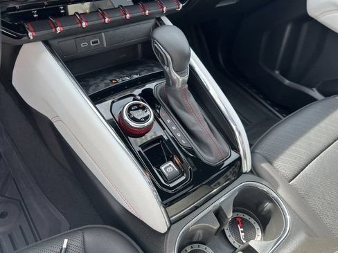 Used 2024 GMC Canyon AT4X w/ AT4X AEV Edition AWD/4WD image 35