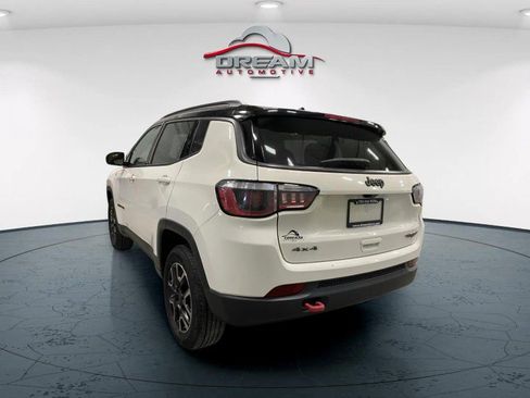 Used 2019 Jeep Compass Trailhawk AWD/4WD image 6