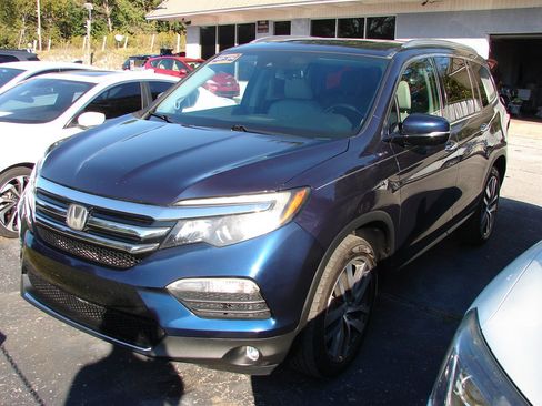 Used 2016 Honda Pilot Touring image 1