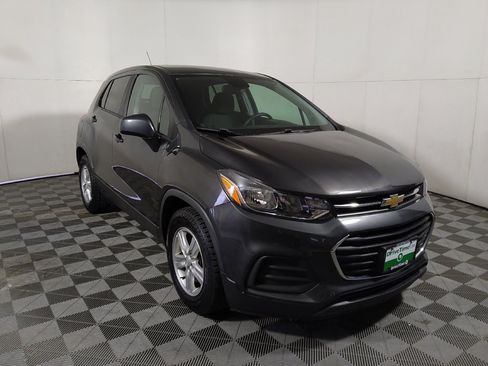 Used 2020 Chevrolet Trax LS w/ Tint and Cruise Package FWD image 13