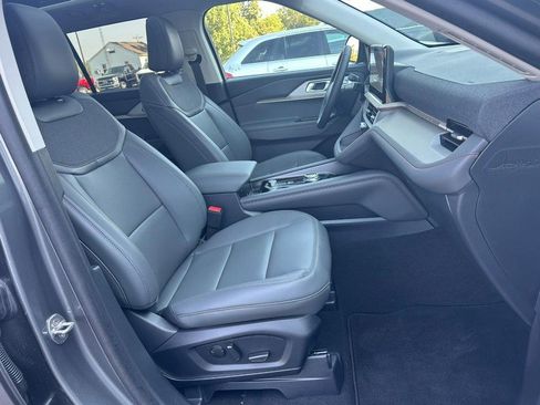 New 2025 Ford Explorer Active w/ Active Comfort Package image 13