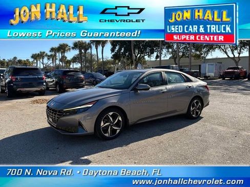 Used 2023 Hyundai Elantra Limited image 2