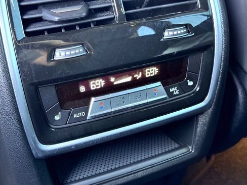 Used 2026 BMW X5 M60i AWD/4WD image 23