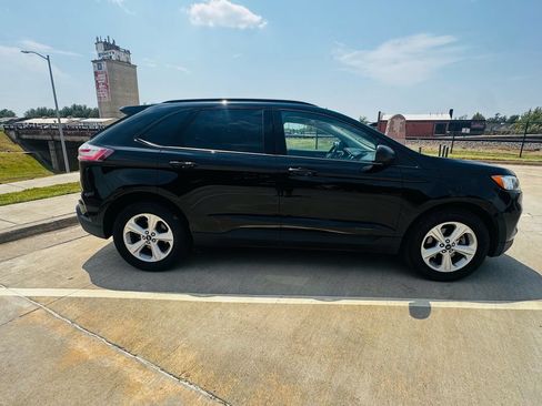 Used 2020 Ford Edge SE FWD image 11