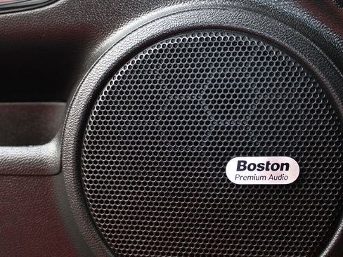 Used 2015 Chevrolet Camaro LT image 14