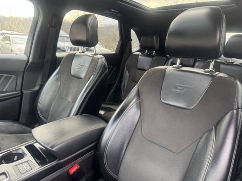 Used 2019 Ford Edge ST w/ Equipment Group 401A AWD/4WD image 10