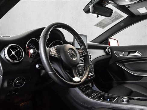 Used 2018 Mercedes-Benz GLA 250 4MATIC image 10